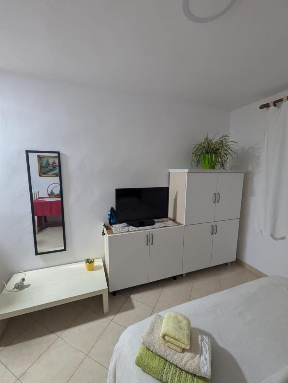 Apartamento Zhizelle Xhamllik'apartment
